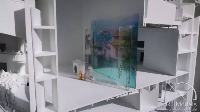 ▲戲曲中心概念模型的彩色伶人雕塑。